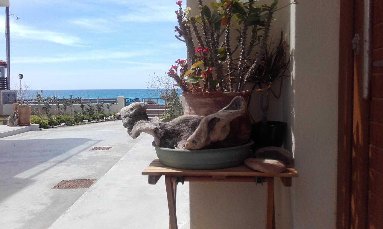 Rodia Beach Suites Kokkinos Pyrgos Zewnętrze zdjęcie
