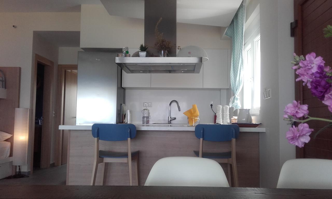 Rodia Beach Suites Kokkinos Pyrgos Zewnętrze zdjęcie